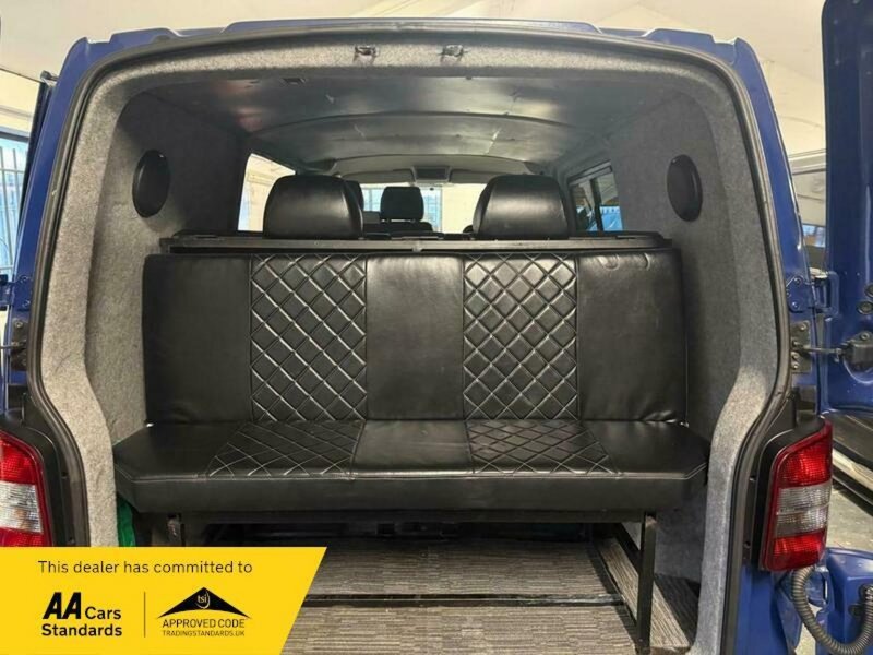VOLKSWAGEN TRANSPORTER