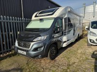 SWIFT ESCAPE 674