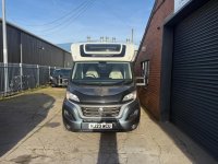 SWIFT ESCAPE 674