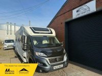 SWIFT ESCAPE 674