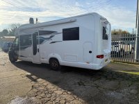 SWIFT ESCAPE 674