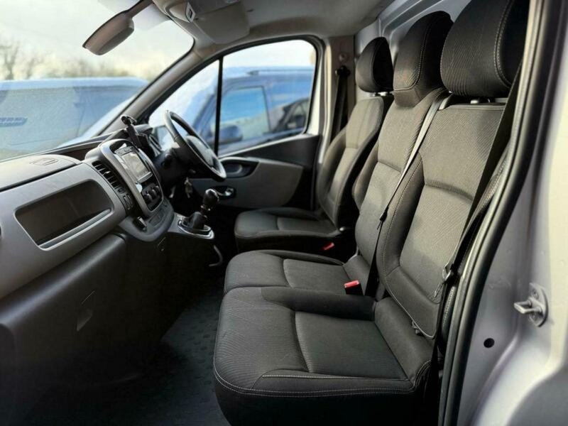 RENAULT TRAFIC