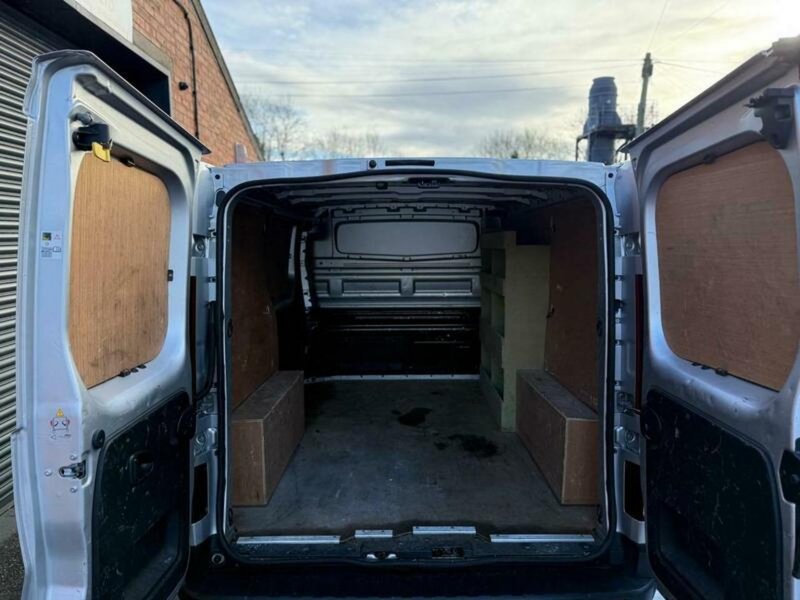 RENAULT TRAFIC