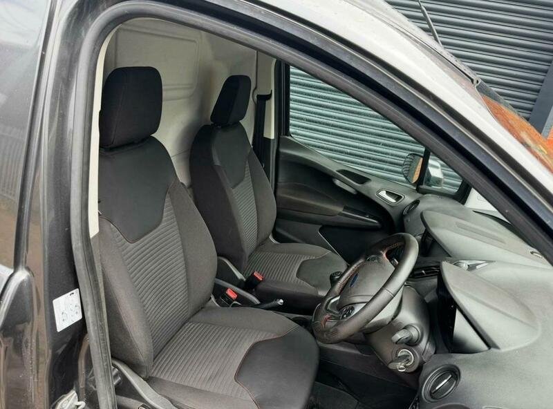 FORD TRANSIT COURIER
