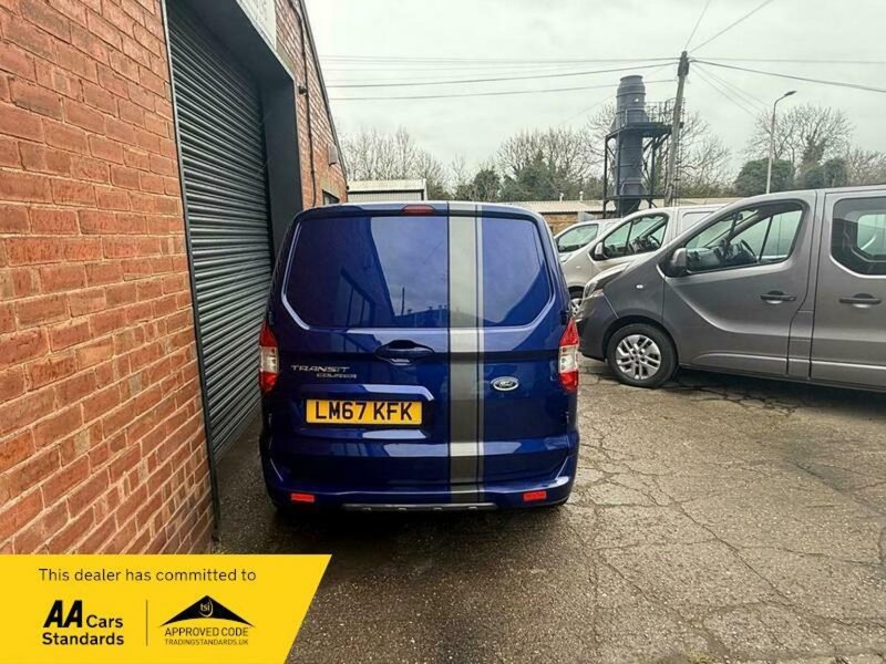 FORD TRANSIT COURIER