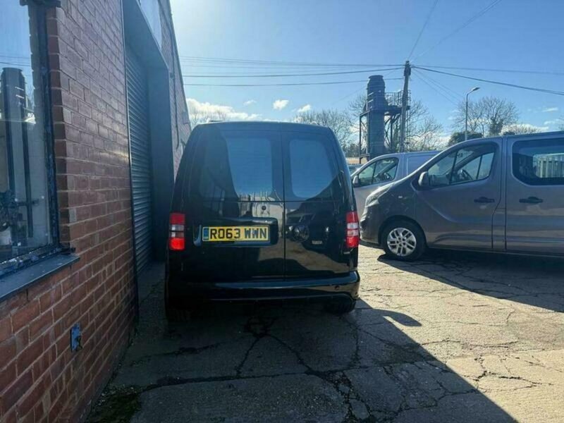 VOLKSWAGEN CADDY